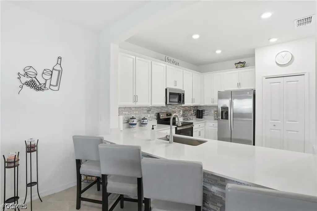 2621 Vine Avenue Naples FL 34120