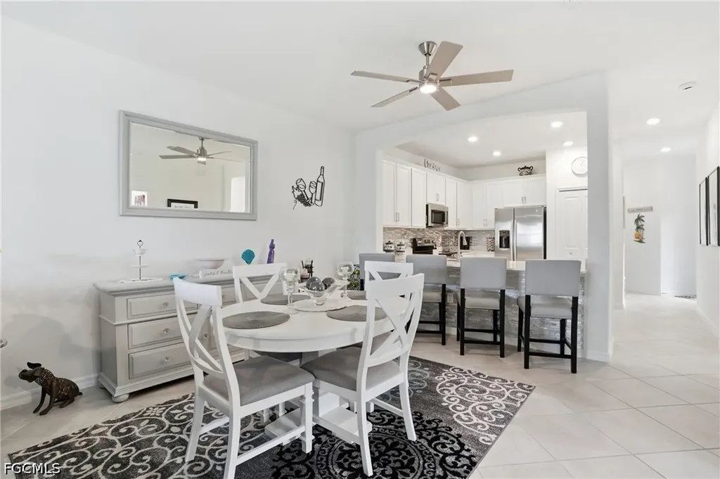 2621 Vine Avenue Naples FL 34120