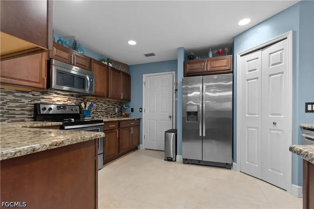 611 Cleveland Avenue Lehigh Acres FL 33972