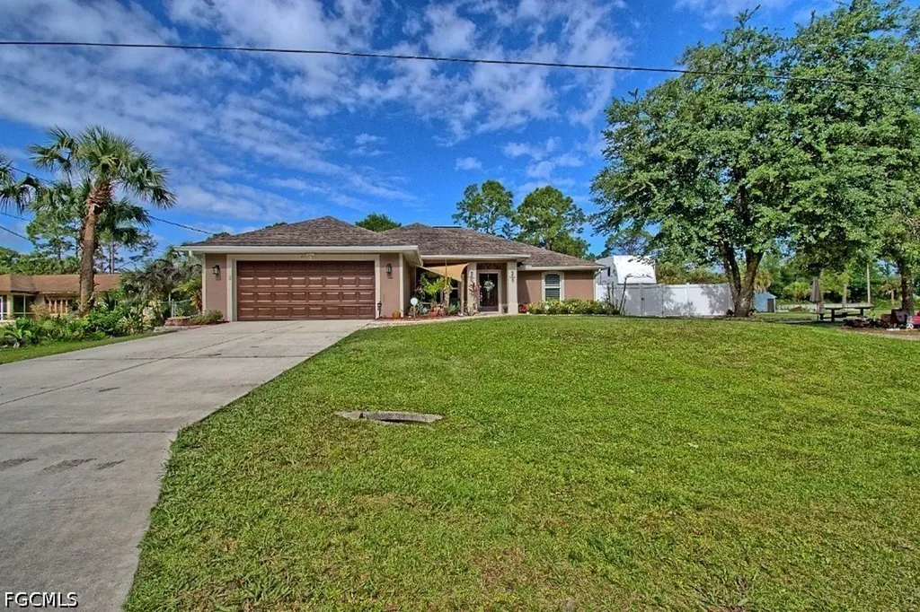 611 Cleveland Avenue Lehigh Acres FL 33972