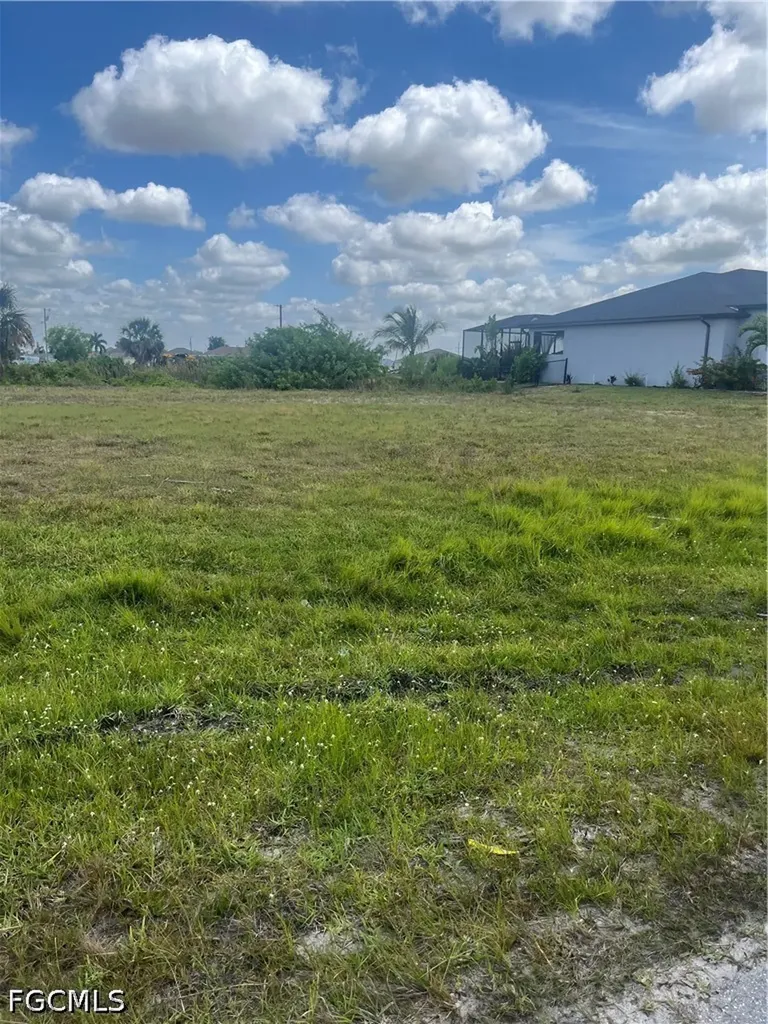 2515 NW 1st Street Cape Coral FL 33993