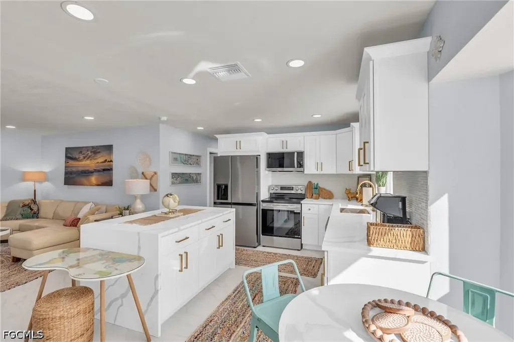 1443 Windsor Court Cape Coral FL 33904