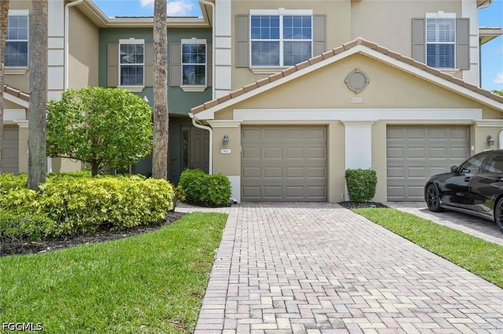 3210 Cottonwood Bend Fort Myers FL 33905