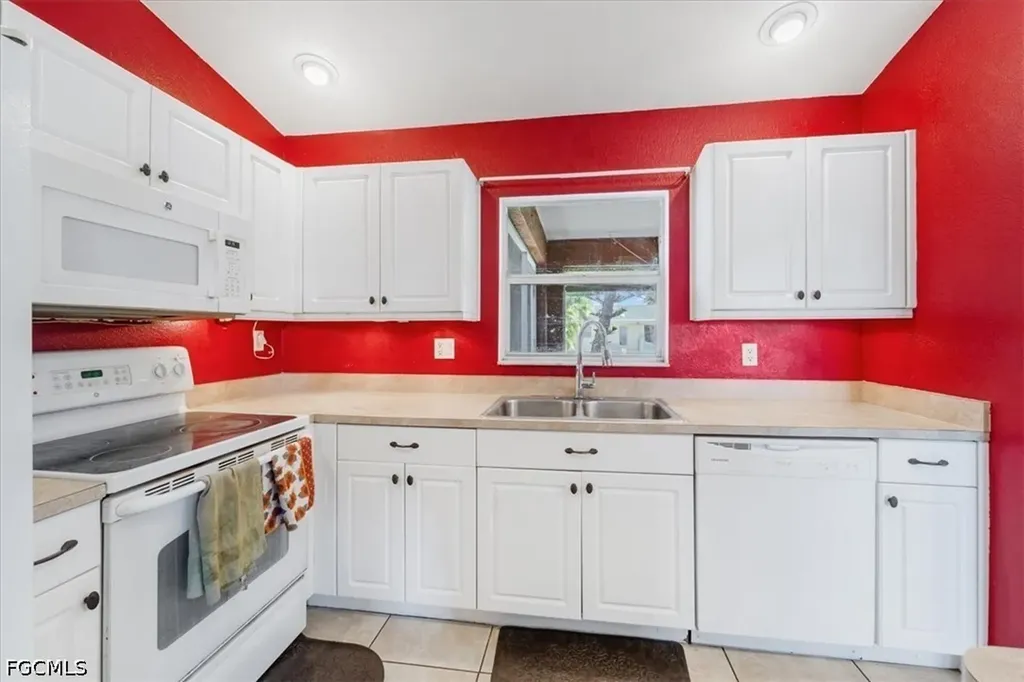507 SE 8th Terrace Cape Coral FL 33990
