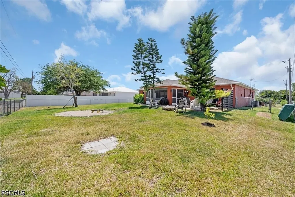 507 SE 8th Terrace Cape Coral FL 33990