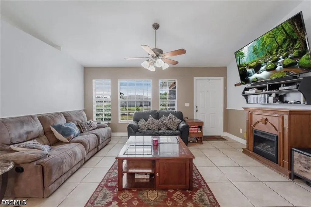 507 SE 8th Terrace Cape Coral FL 33990