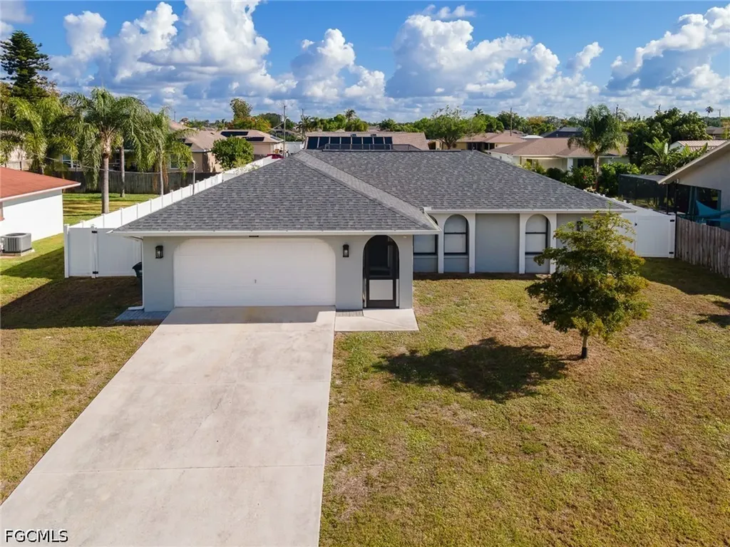 2115 SE 14th Street Cape Coral FL 33990