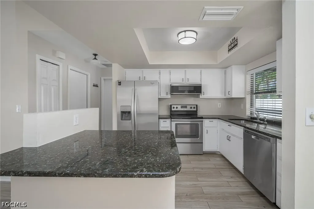 2115 SE 14th Street Cape Coral FL 33990