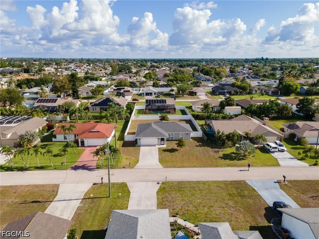 2115 SE 14th Street Cape Coral FL 33990