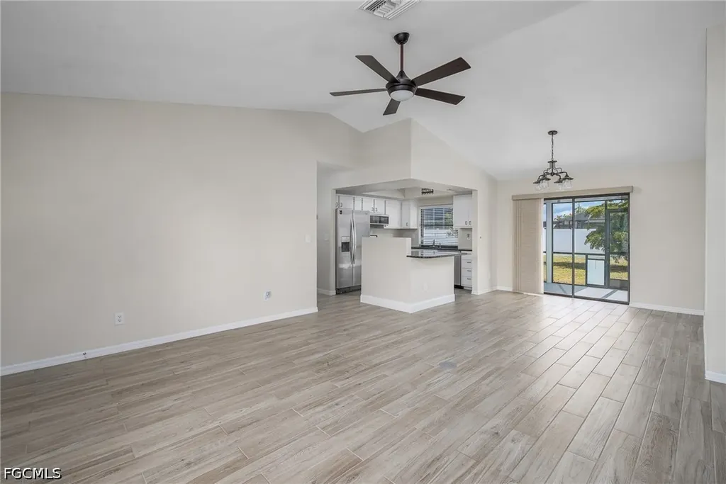 2115 SE 14th Street Cape Coral FL 33990
