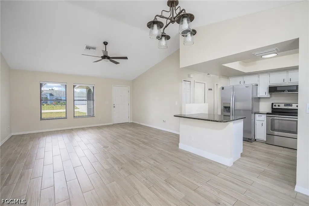 2115 SE 14th Street Cape Coral FL 33990