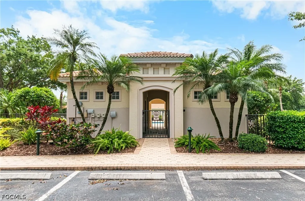 12111 Hidden Links Drive Fort Myers FL 33913