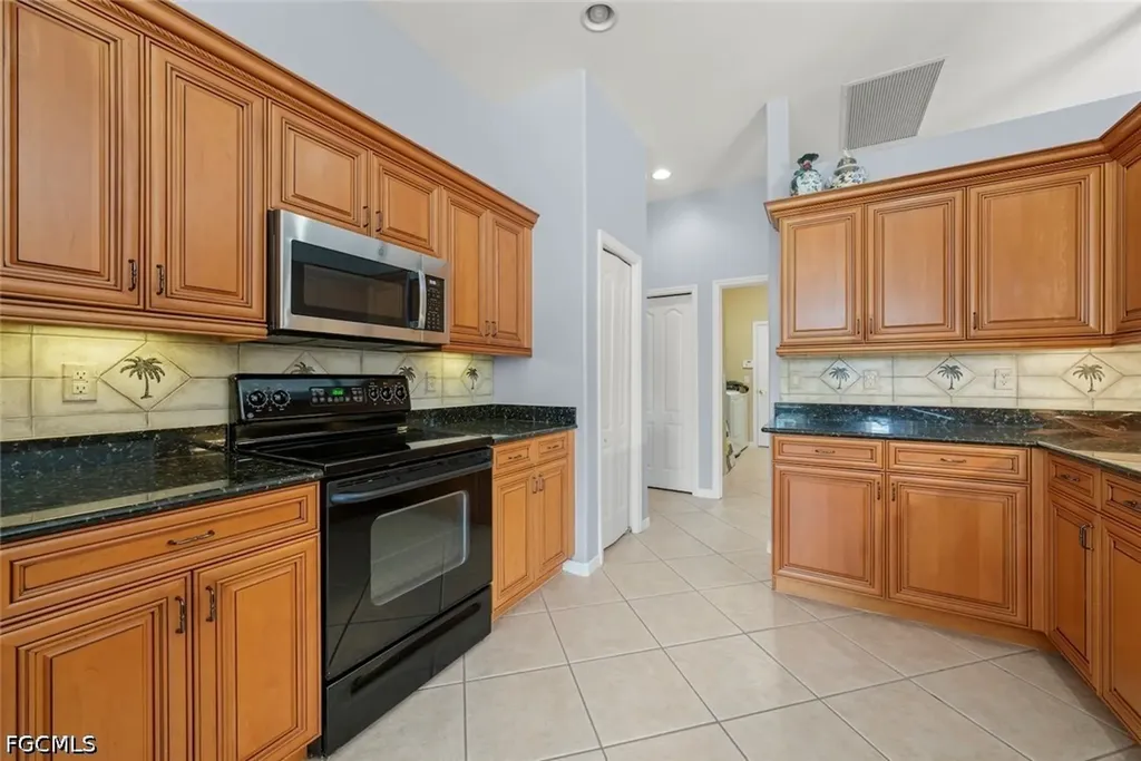 2165 Berkley Way Lehigh Acres FL 33973