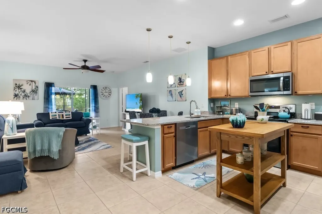 3284 Magnolia Landing Lane North Fort Myers FL 33917