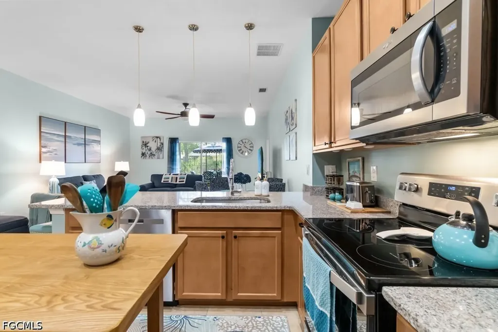 3284 Magnolia Landing Lane North Fort Myers FL 33917