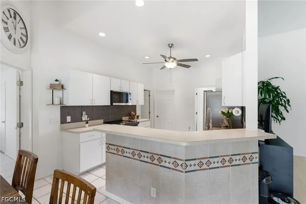 2118 Country Club Boulevard Cape Coral FL 33990