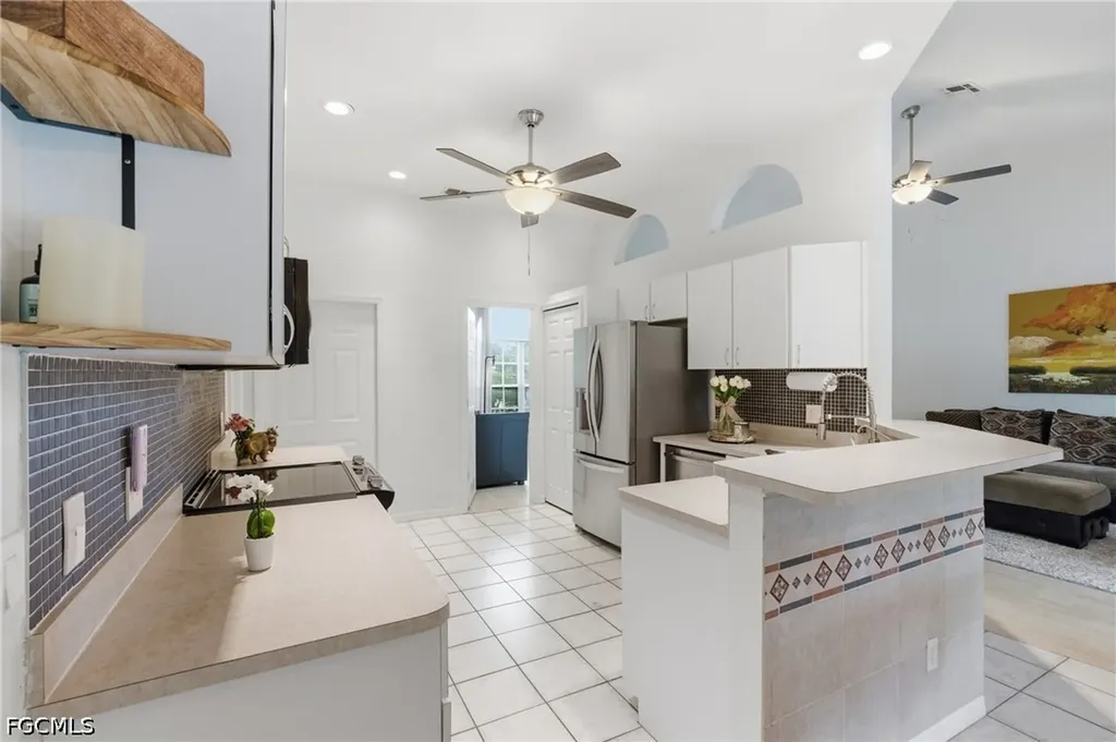 2118 Country Club Boulevard Cape Coral FL 33990