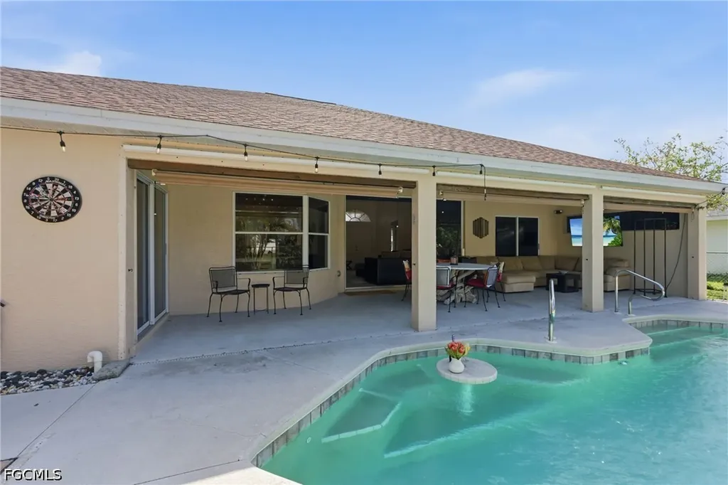 2118 Country Club Boulevard Cape Coral FL 33990