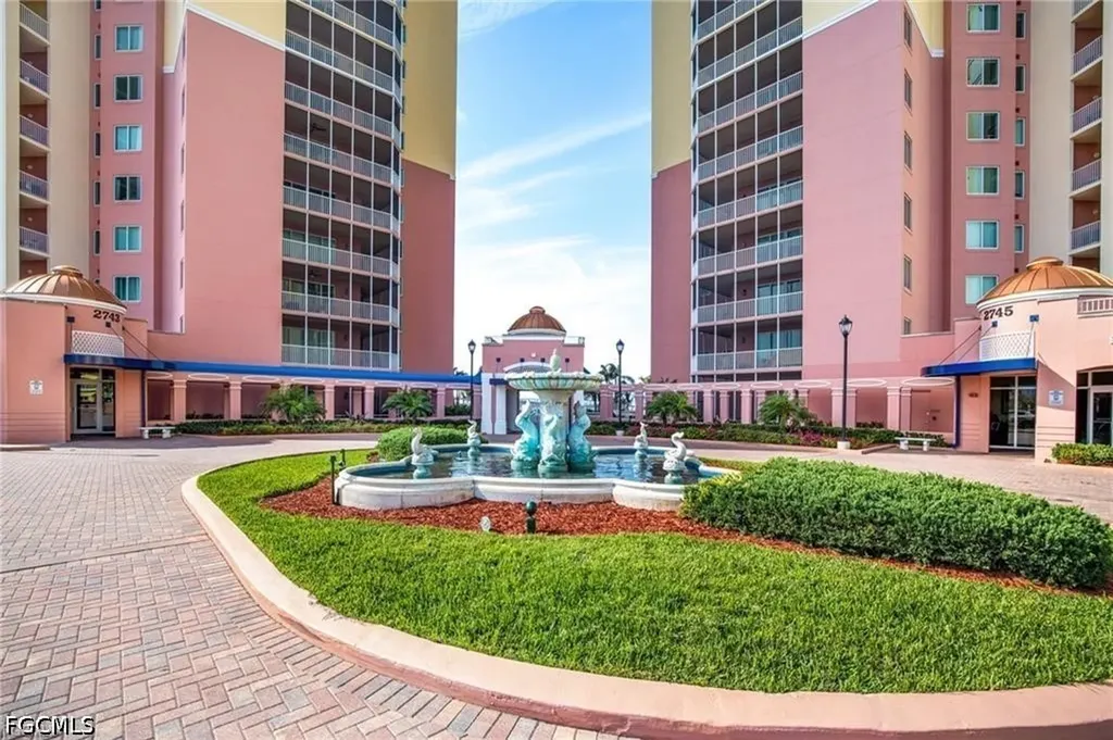 2745 1st Street Fort Myers FL 33916