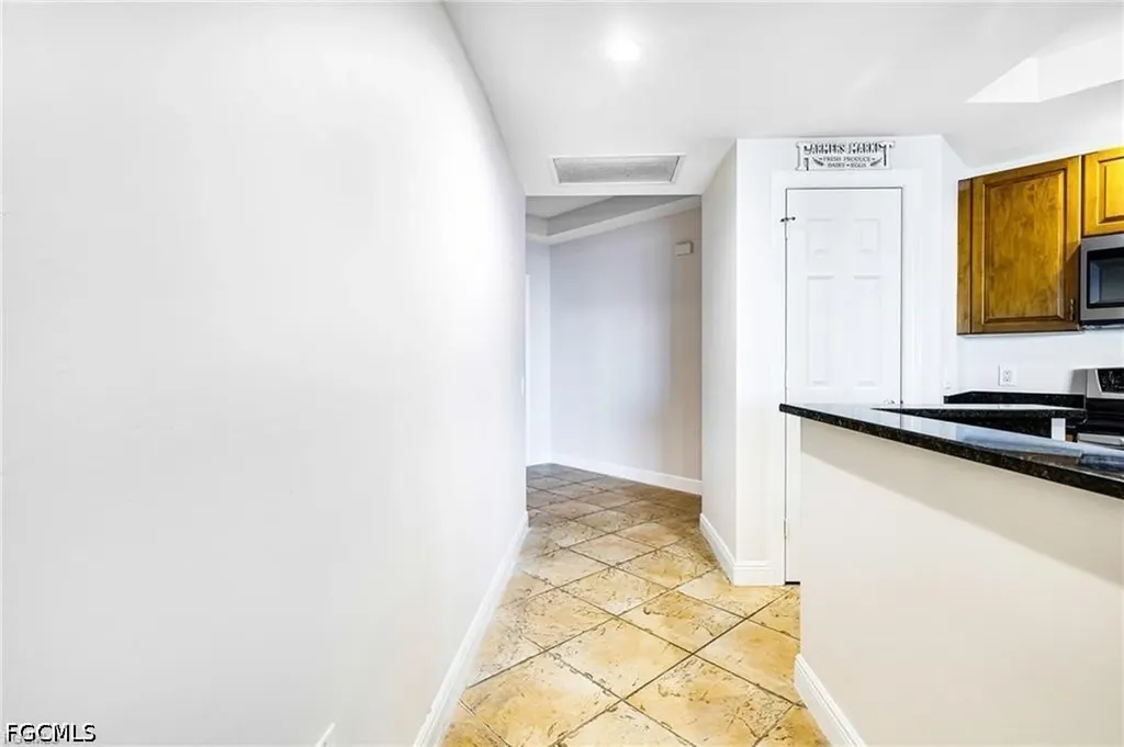 2745 1st Street Fort Myers FL 33916