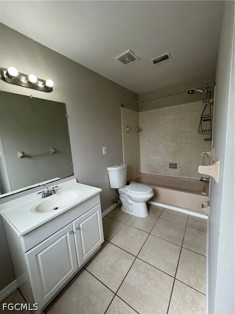 1112 Gifford Avenue S Lehigh Acres FL 33936