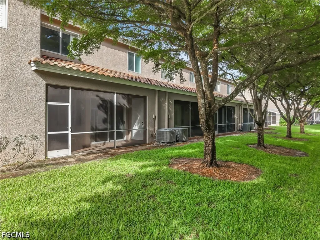 10043 Salina Street Fort Myers FL 33905