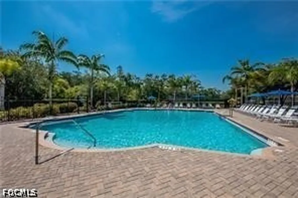 10043 Salina Street Fort Myers FL 33905