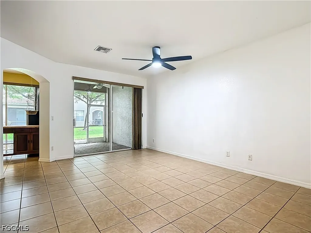 10043 Salina Street Fort Myers FL 33905