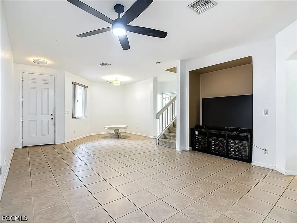 10043 Salina Street Fort Myers FL 33905