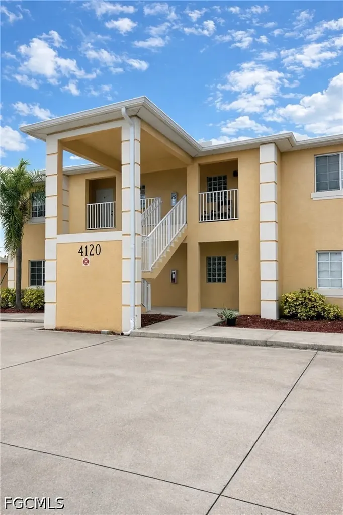 4120 Skyline Boulevard Cape Coral FL 33914