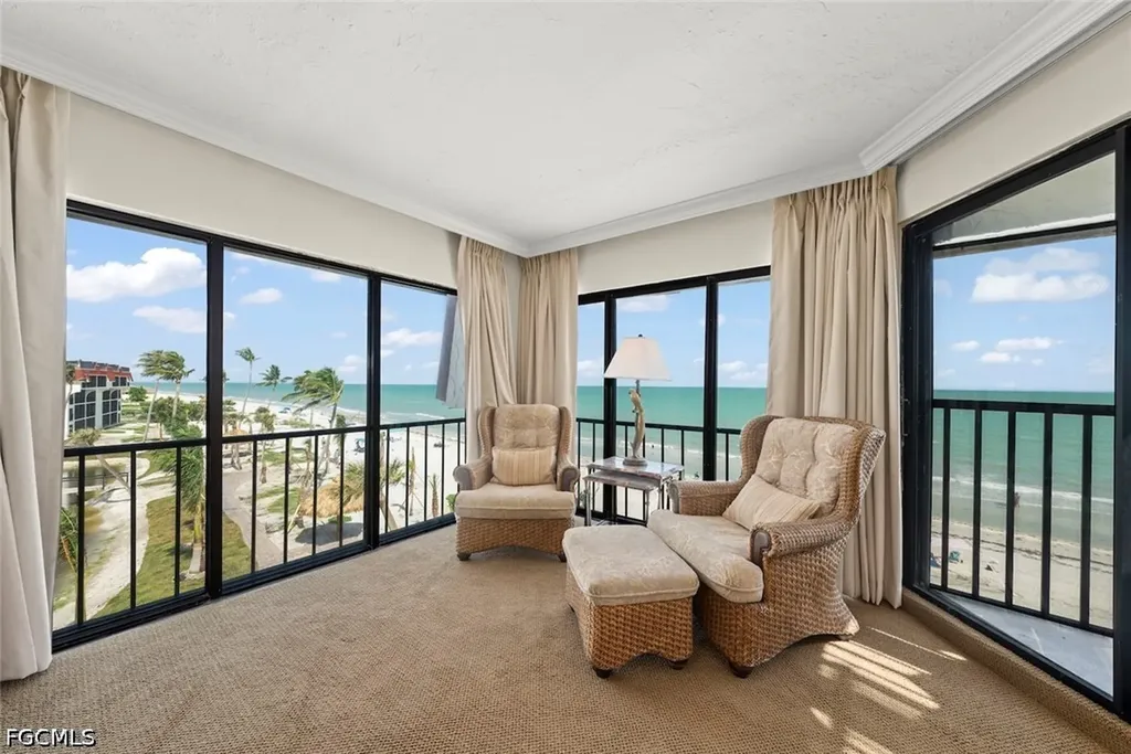 Sanibel FL, 2445 W Gulf Drive, Unit 44A