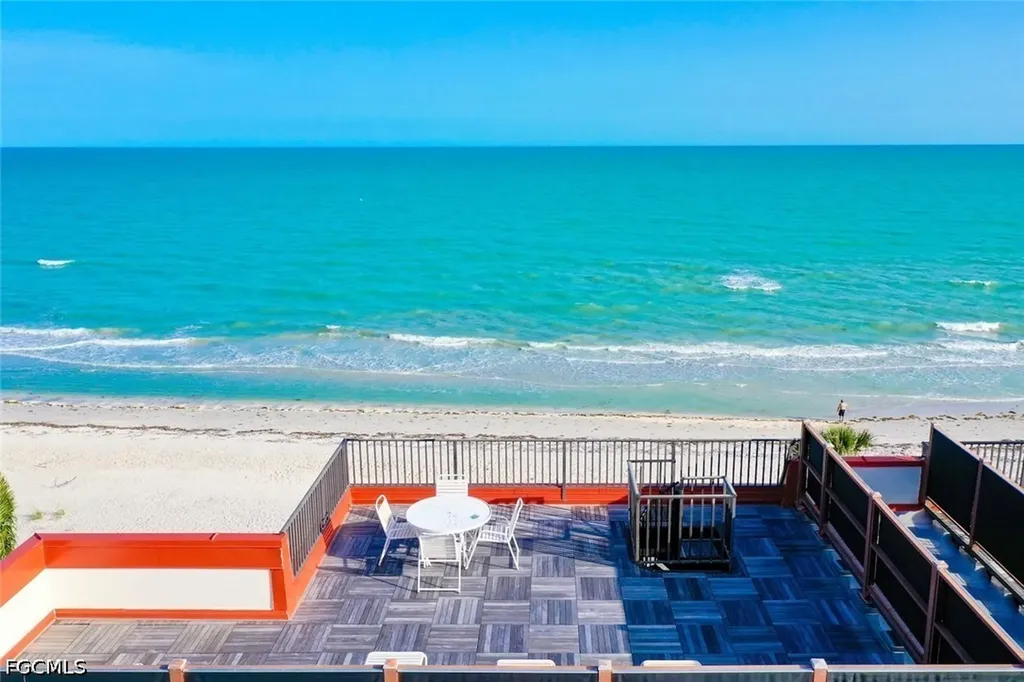 2445 W Gulf Drive Sanibel FL 33957