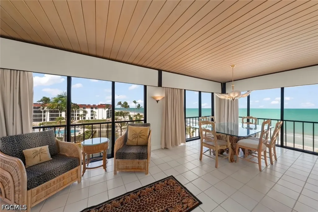 2445 W Gulf Drive Sanibel FL 33957