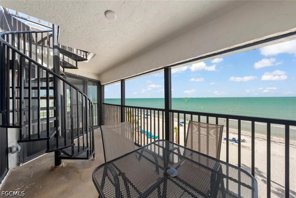 2445 W Gulf Drive Sanibel FL 33957