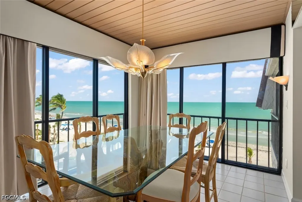 2445 W Gulf Drive Sanibel FL 33957