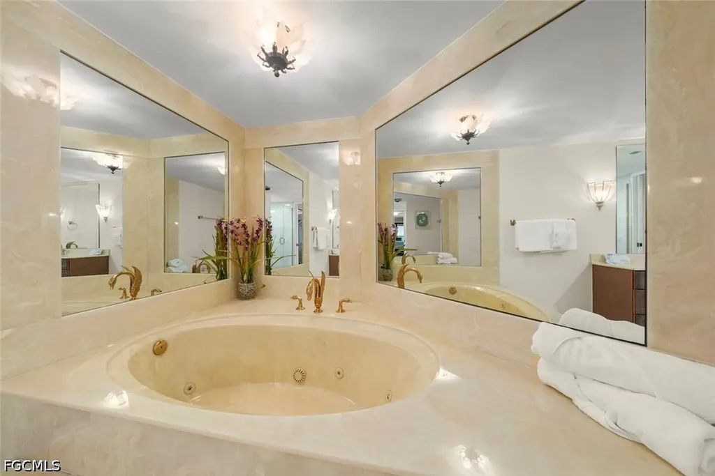 2445 W Gulf Drive Sanibel FL 33957