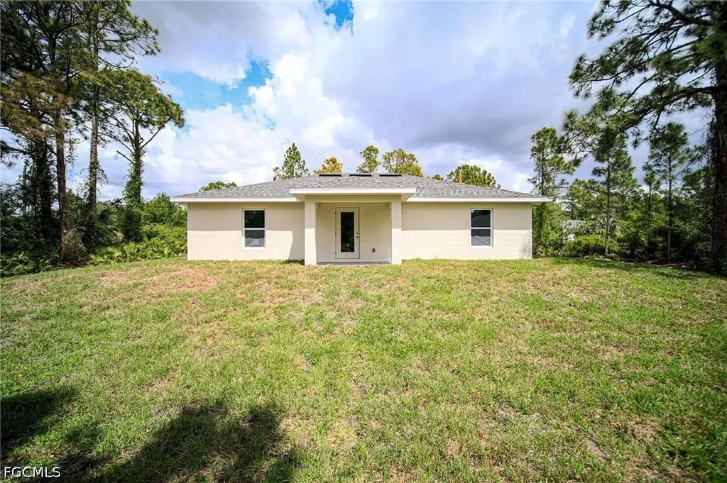824 Carpenter Street E Lehigh Acres FL 33974