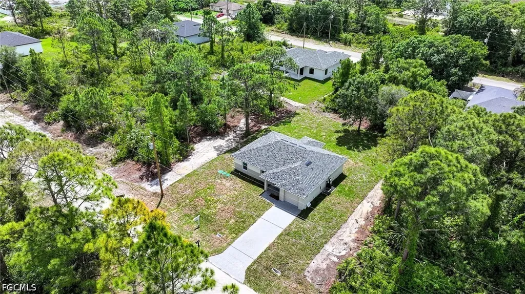 824 Carpenter Street E Lehigh Acres FL 33974