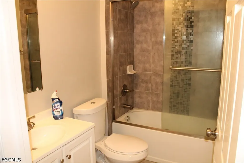 912 SW 39th Terrace Cape Coral FL 33914