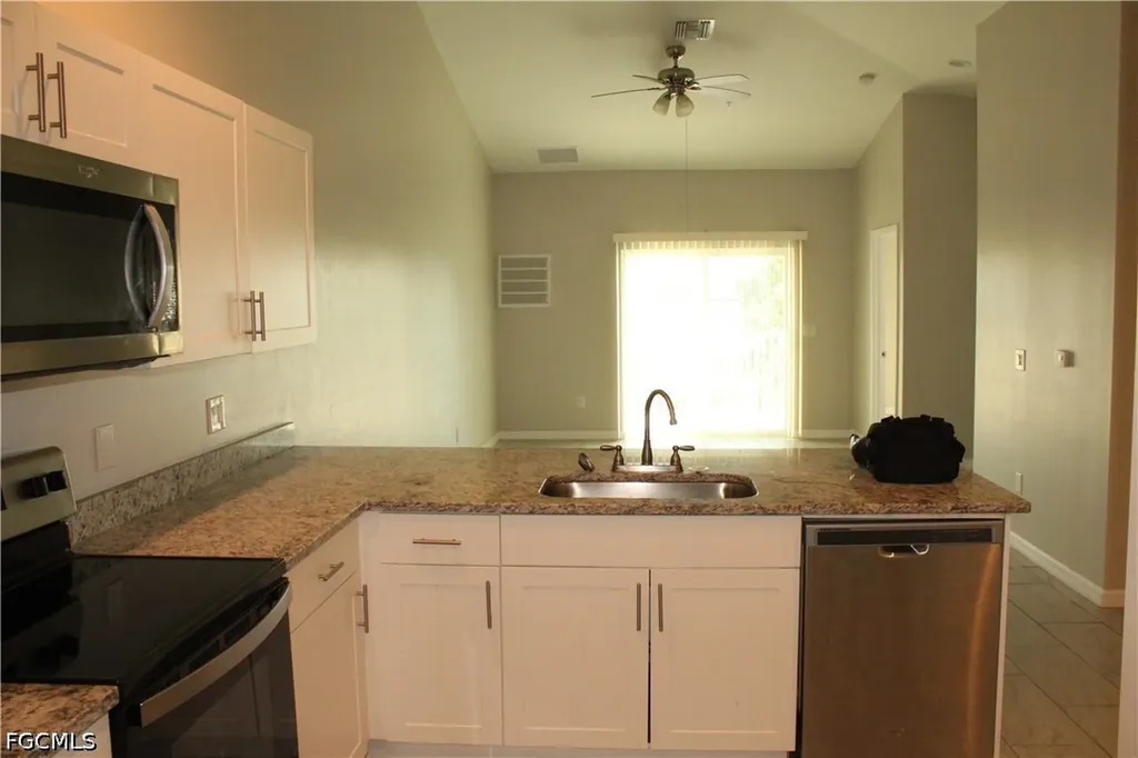 912 SW 39th Terrace Cape Coral FL 33914