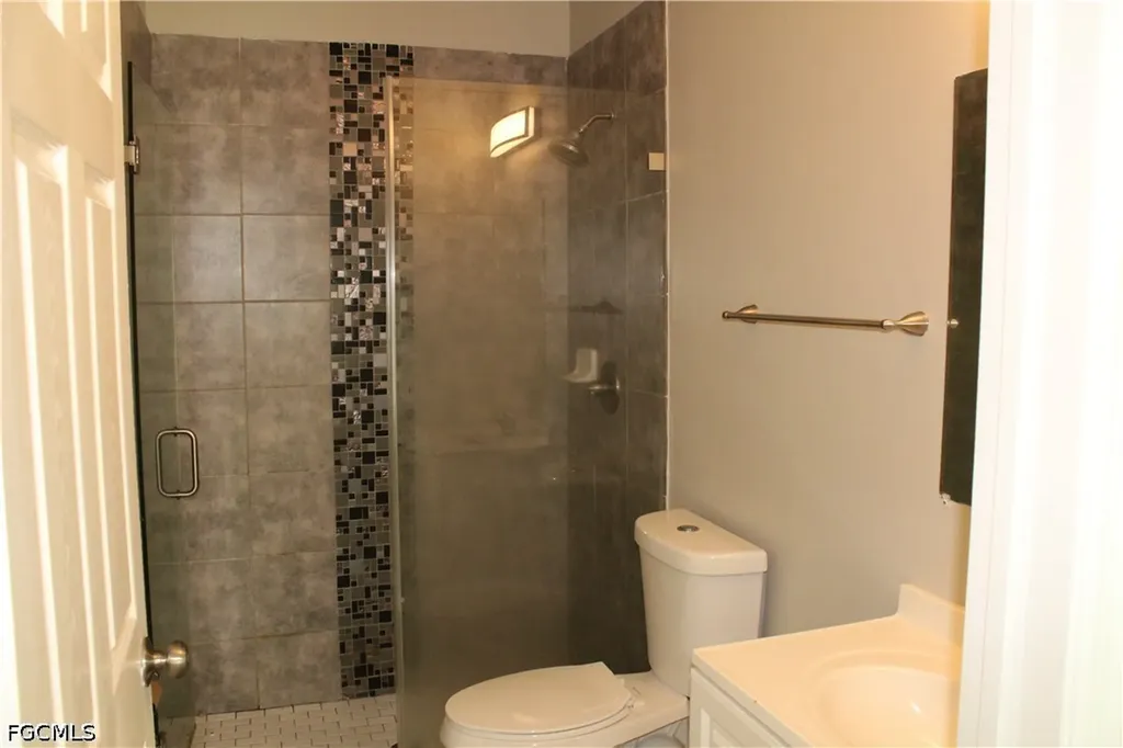 912 SW 39th Terrace Cape Coral FL 33914