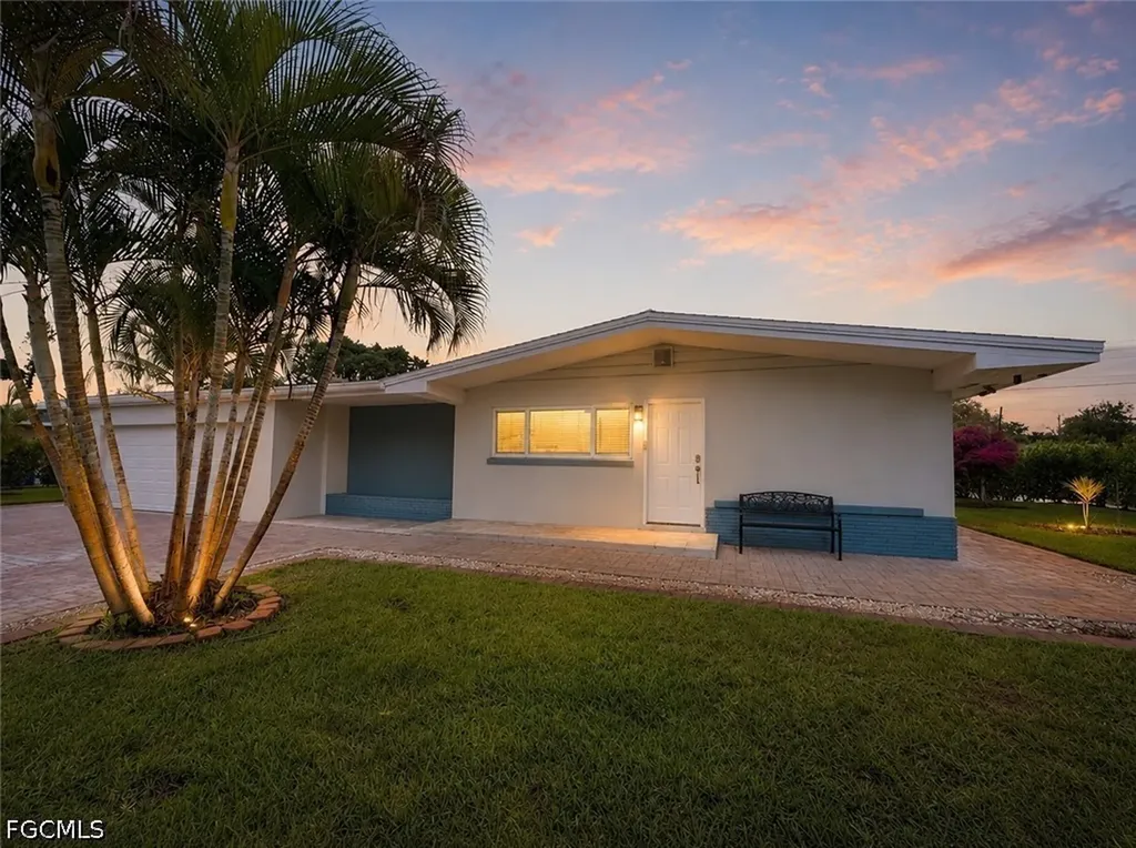 1821 Winkler Avenue Fort Myers FL 33901