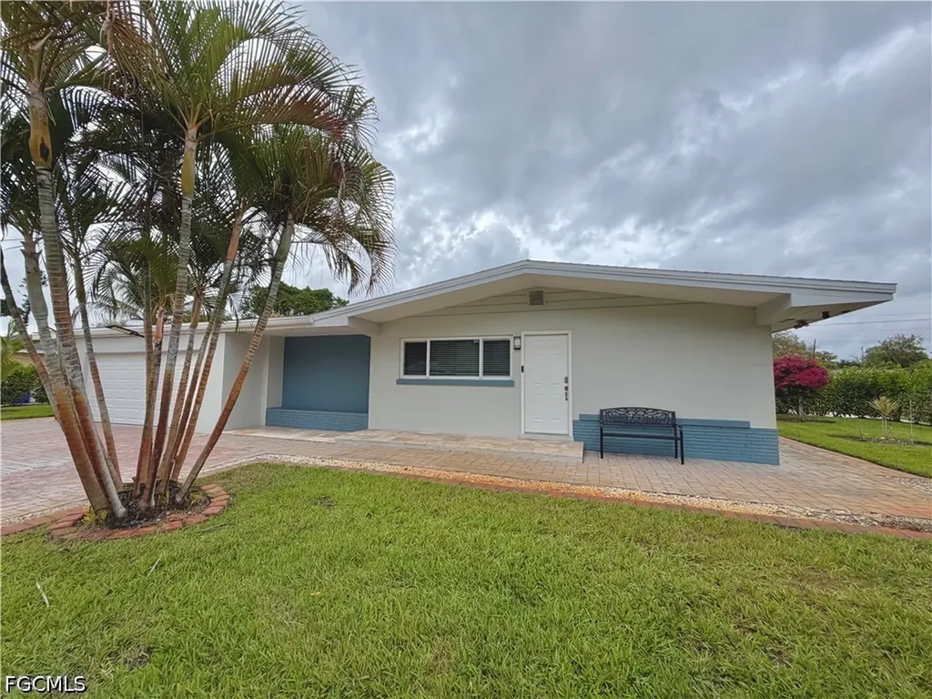 1821 Winkler Avenue Fort Myers FL 33901