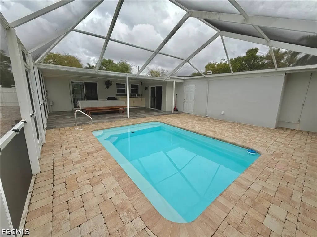 1821 Winkler Avenue Fort Myers FL 33901