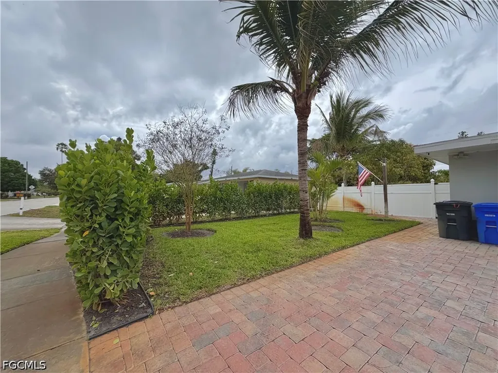 1821 Winkler Avenue Fort Myers FL 33901