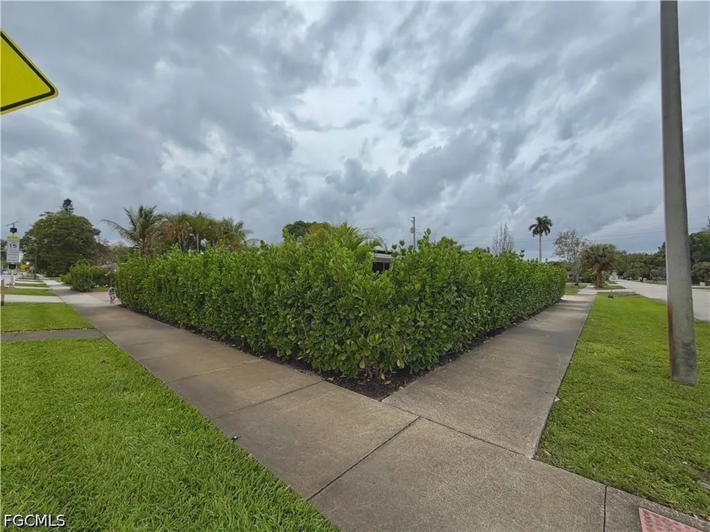 1821 Winkler Avenue Fort Myers FL 33901