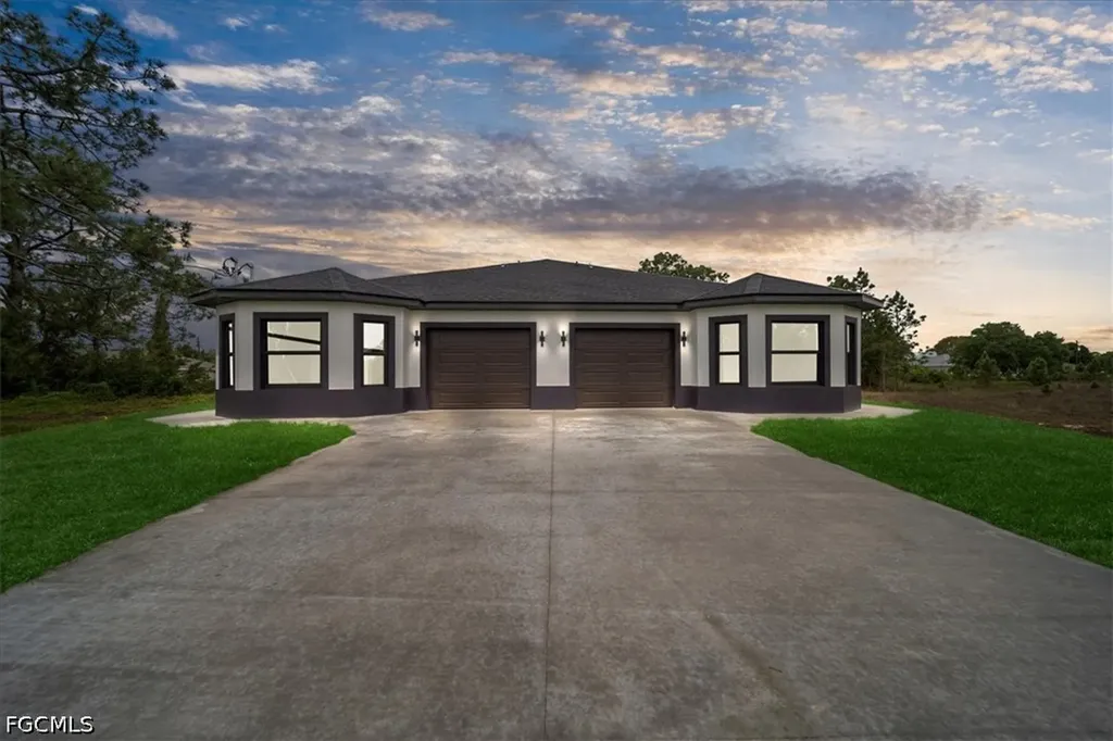 4737-4739 25th Street SW Lehigh Acres FL 33973