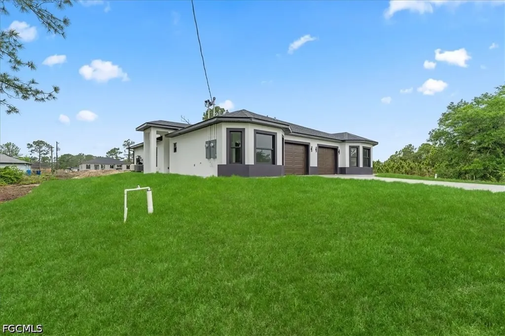 4737-4739 25th Street SW Lehigh Acres FL 33973