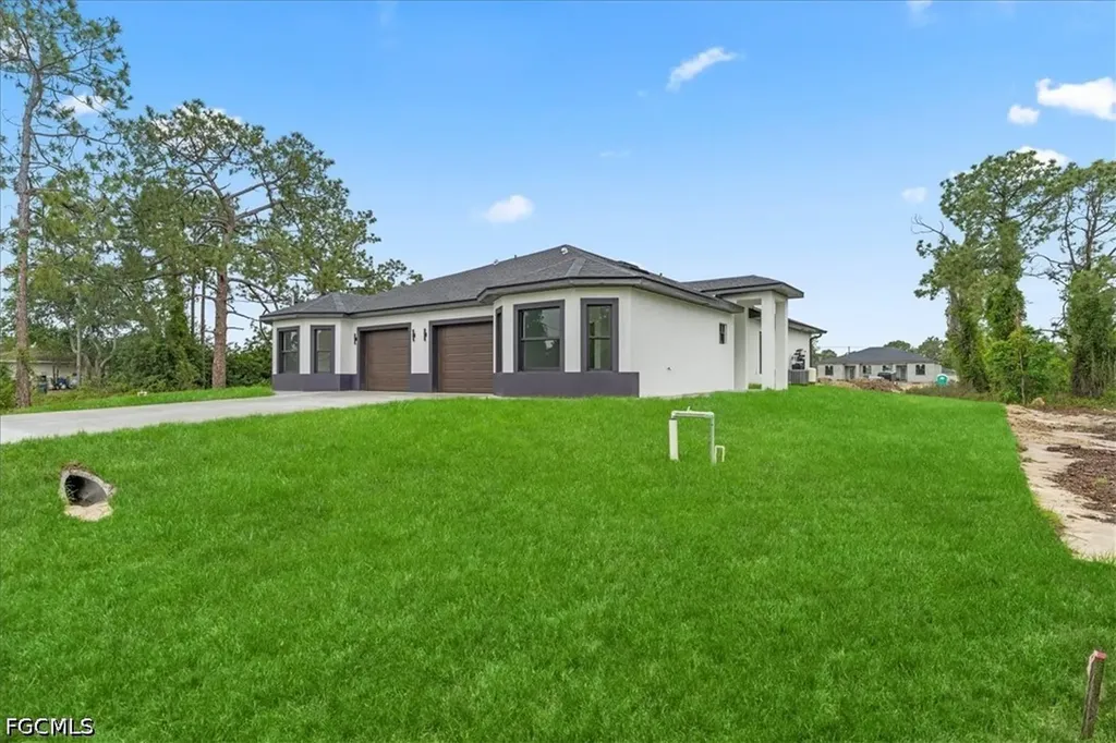 4737-4739 25th Street SW Lehigh Acres FL 33973