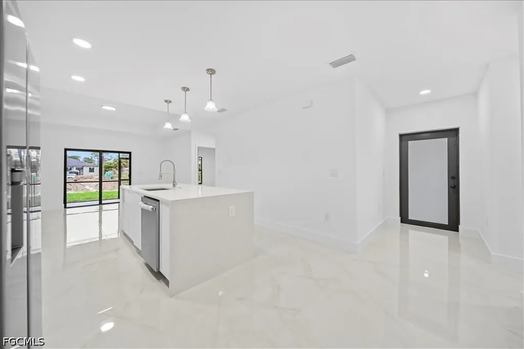 4737-4739 25th Street SW Lehigh Acres FL 33973